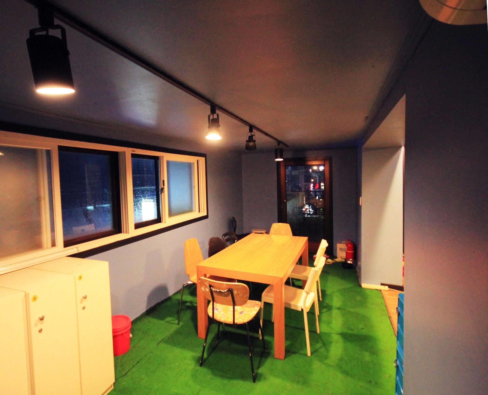 The One Hongdae In - Foreigner Only Auberge de jeunesse Séoul